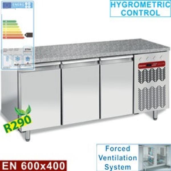 TP3B/HG-R2 (25) Konditorei-Bäckerei Tiefkühltisch mit Granitplatte, Umluft, 3 Türen EN 600x400, 550 Liter